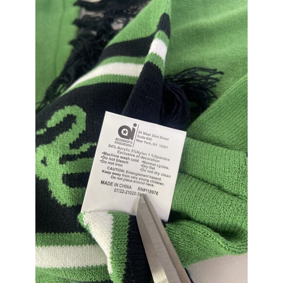 Harry Potter Slytherin Logo Knit Cuff Pom Beanie Hat Cap and Scarf Set 2 Piece - Picture 8 of 8